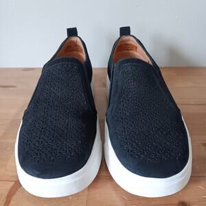 Vionic Kimmie Perf Slip-On Sneaker Black Suede Womens Size 7 PRE-OWNED Excellent